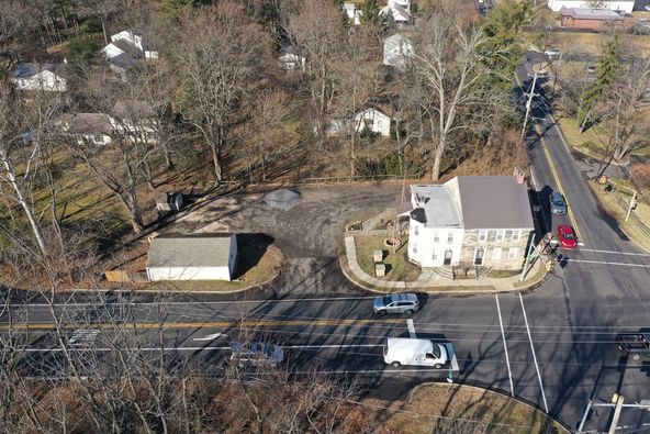 Historic Daniel LaRue Inn Office Space : 970 Durham Rd, Langhorne, PA 19047